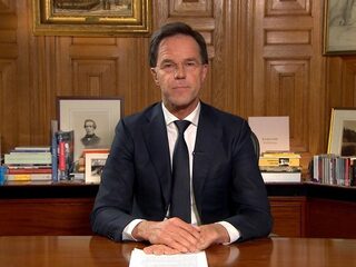 Hoe Rutte's toespraak verschilde van die van Merkel en Macron