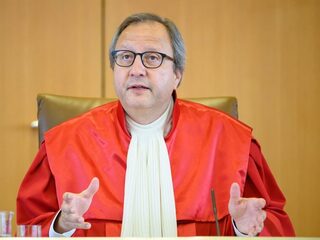 Komen er scheuren in de macht van het Europese rechtssysteem?