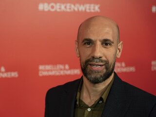 Abdelkader Benali doet voordracht op 4 mei: 'In de stilte hoor je de niet vertelde verhalen'