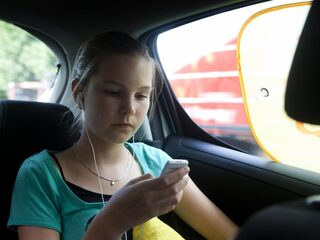 'Mijn kinderen hebben de hele dag hun oortjes in'