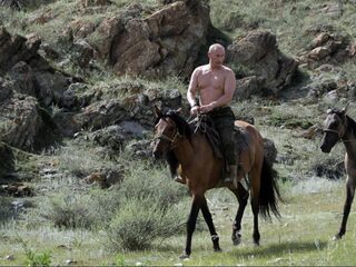 Waarom in Japan de Poetinkalender uitverkocht raakt