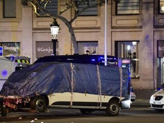 Klopjacht op dader Barcelona; aanslag zou werk zijn van cel van acht