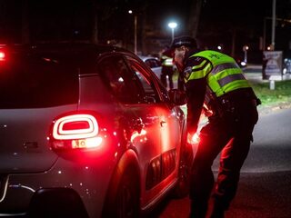 Stand.nl: 'Het kabinet moet alle mogelijke middelen inzetten om de Britse variant te bestrijden'