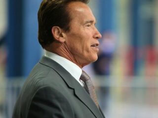 Arnold Schwarzenegger heeft boodschap voor nazi's
