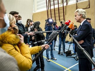 Politiek en journalistiek: 'Een verschuiving van de doorwrochte verslagen naar politiek-als-spel'