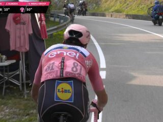 Kelderman nadert rozetruidrager Almeida in Giro tot vijftien seconden
