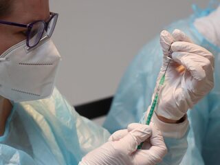 Supervaccin tegen alle coronavirussen kan mogelijk ook beschermen tegen volgende COVID's