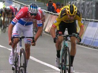 Man tegen man in Ronde van Vlaanderen: Van der Poel wint
