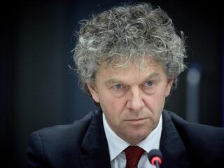 Monasch stapt uit PvdA-fractie, coalitie verliest meerderheid