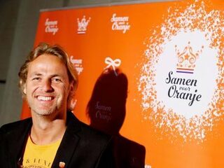 Deze Dag Toen: John Ewbank trekt het Koningslied terug