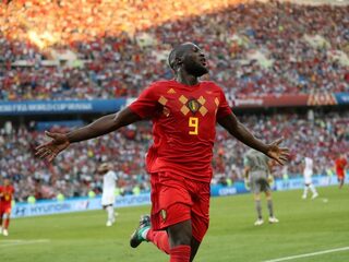 Saaie persconferenties: een fantastisch medicijn tegen slapeloosheid