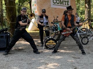 Radar Love klonk in het park van Champagnole