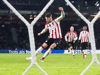 Penaltysyndroom, de paal, de lat en een scorende Van Persie