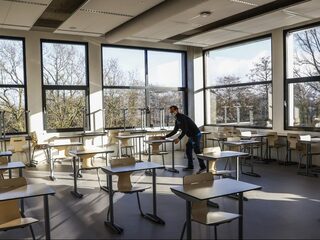 Stand.nl: Middelbare scholen moeten hoe dan ook weer open