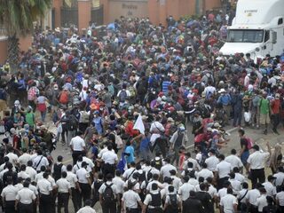 Migrantenkaravaan en Mexico kijken verwachtingsvol naar Biden