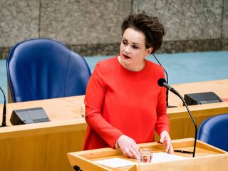 Financiën doet aangifte tegen eigen Belastingdienst in toeslagenaffaire