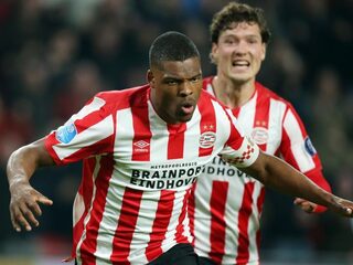 PSV-spelers gaan tijdelijk salaris inleveren