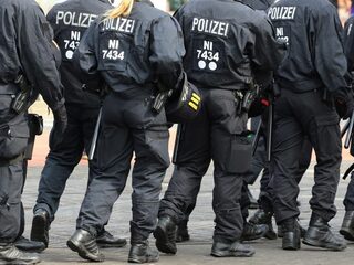 Onderzoek naar extreem-rechts netwerk bij Duitse politie