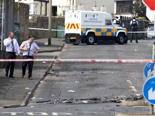 Wat is er aan de hand in het Noord-Ierse Londonderry?