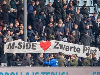 Podcast De Dag: hoe Zwarte Piet een plaats op de voetbaltribune kreeg