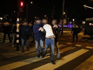 ME maakt einde aan Turks protest in Amsterdam, zes arrestaties