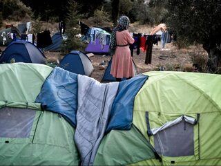 Podcast De Dag: Zo is het in een overvol Grieks opvangkamp