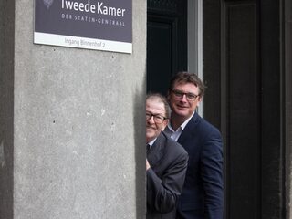 Podcast De Stemming: 'Zomer- of wintertijd is politiek tijdbommetje'