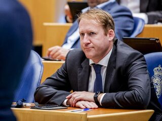 Kees Verhoeven (D66): Minister De Jonge moet terug naar tekentafel voor corona-app