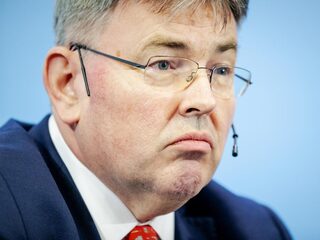 Derk-Jan Eppink (FVD) reageert op essay Baudet: ‘Ik ben voor het recht op abortus’