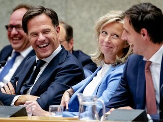 Podcast De Dag: wint hoffelijkheid van scorebord-politiek?