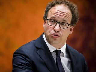 Minister Koolmees hoopt op afspraken over vroeger pensioen voor zware beroepen
