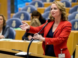 Fleur Agema moedeloos van 'geprepareerde oliebollen' in kabinet