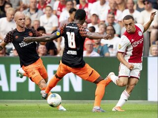Vandaag op NPO Radio 1: Diplomaloze herintreders en de Eredivisiekraker PSV - Ajax