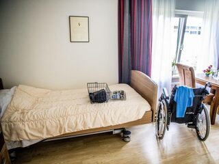 Zorg in kleine woonvormen ouderen niet altijd goed geregeld