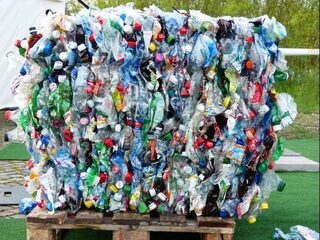 Al 8.300.000.000.000 kilo plastic, en de teller loopt door
