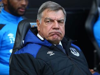 Een uitgelekt filmpje: de politiek en de voetbalwereld weten er alles van