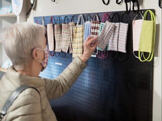 Maatregelen heel voorzichtig versoepelen? In Europa gaat dat er verschillend aan toe