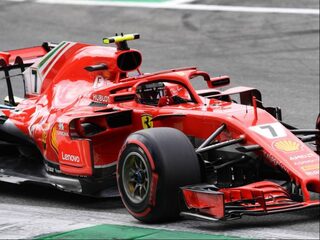 Verstappen tweede na razend knappe inhaalrace, Räikkönen wint