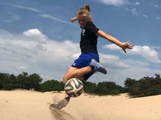 Na EK-goud droomt Freestyle voetballer Laura Dekker al van wereldtitel