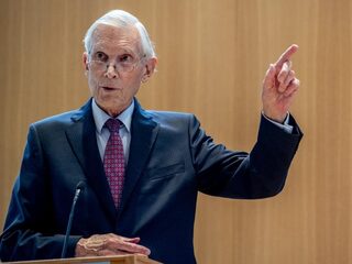 Oud-minister Ben Bot: 'Dit is het einde van Loekasjenko'