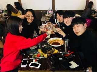 Mischa Says Hi! #12: Verplicht borrelen met je baas