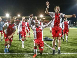 Rood of blauw, de rivaliteit tussen Spakenburg en IJsselmeervogels
