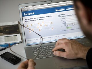 Slachtofferhulp wil minder 'eigen schuld' op sociale media