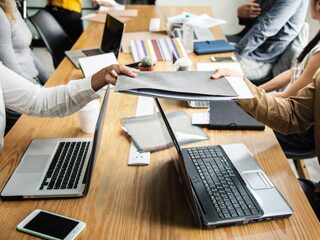 Een jazz-opera over de moderne kantoorslaaf: 'Het is niet loodzwaar, maar wel een tragedie'