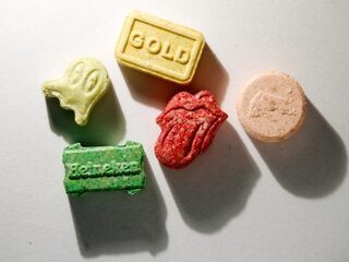 'Een pilletje van het weekend zit donderdag nog in je systeem'