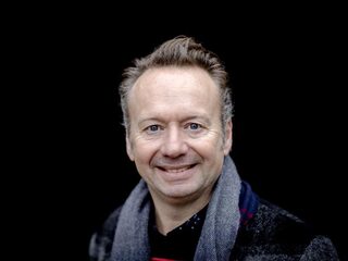 Joris Linssen: 'Dit seizoen van Hello Goodbye wordt een verwennerij met beelden van de ouderwetse omhelzing'