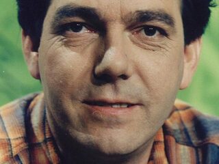 Radiomaker Peter van Bruggen krijgt Ere-Zilveren Reissmicrofoon