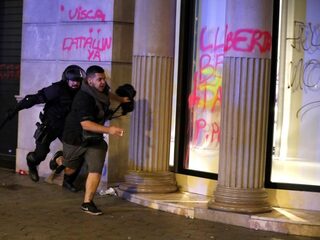 Podcast De Dag: Tot op het bot verdeeld in Catalonië