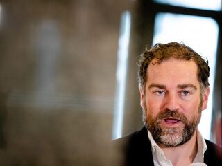 Klaas Dijkhoff (VVD) hekelt discussie over vaccinatieplicht