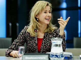 Mona Keijzer is bereid om Buma op te volgen